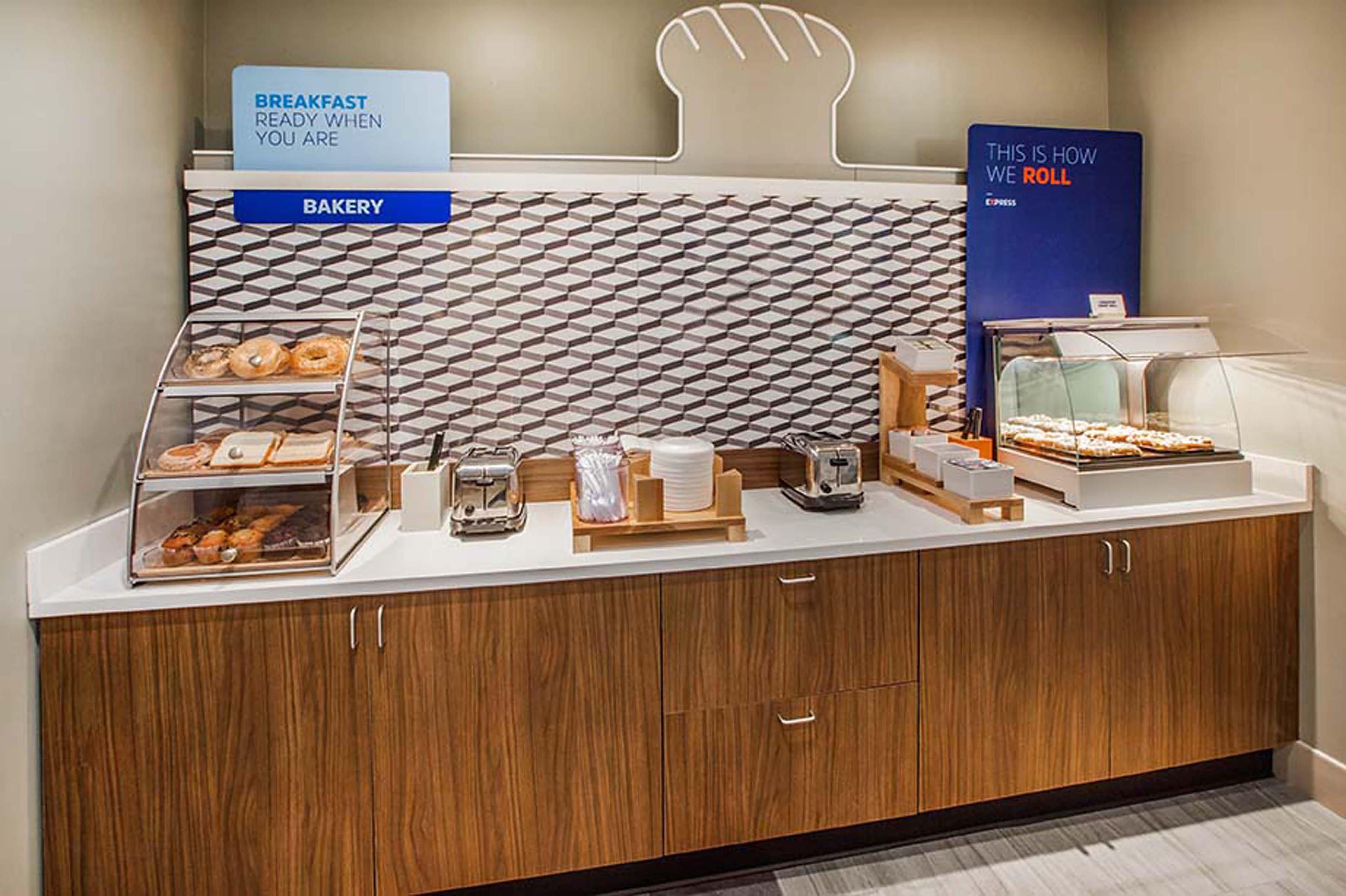 Holiday Inn Express Hotel & Suites Charleston-Ashley Phosphate By Ihg North Charleston Luaran gambar